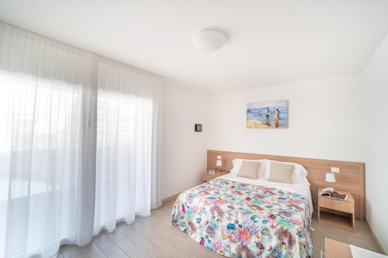 Residenza Monica Apartamento Lignano Sabbiadoro Exterior foto