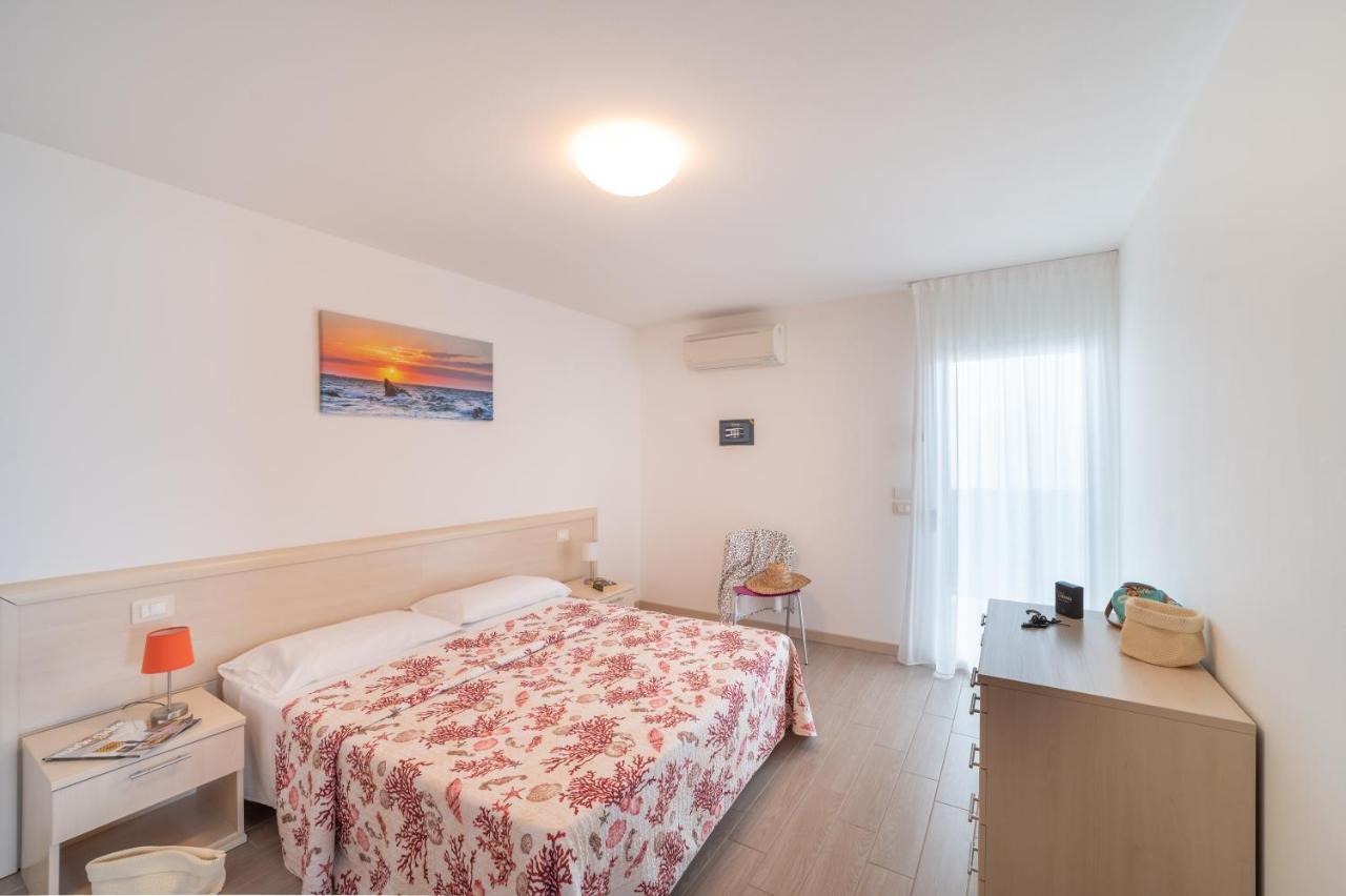 Residenza Monica Apartamento Lignano Sabbiadoro Exterior foto