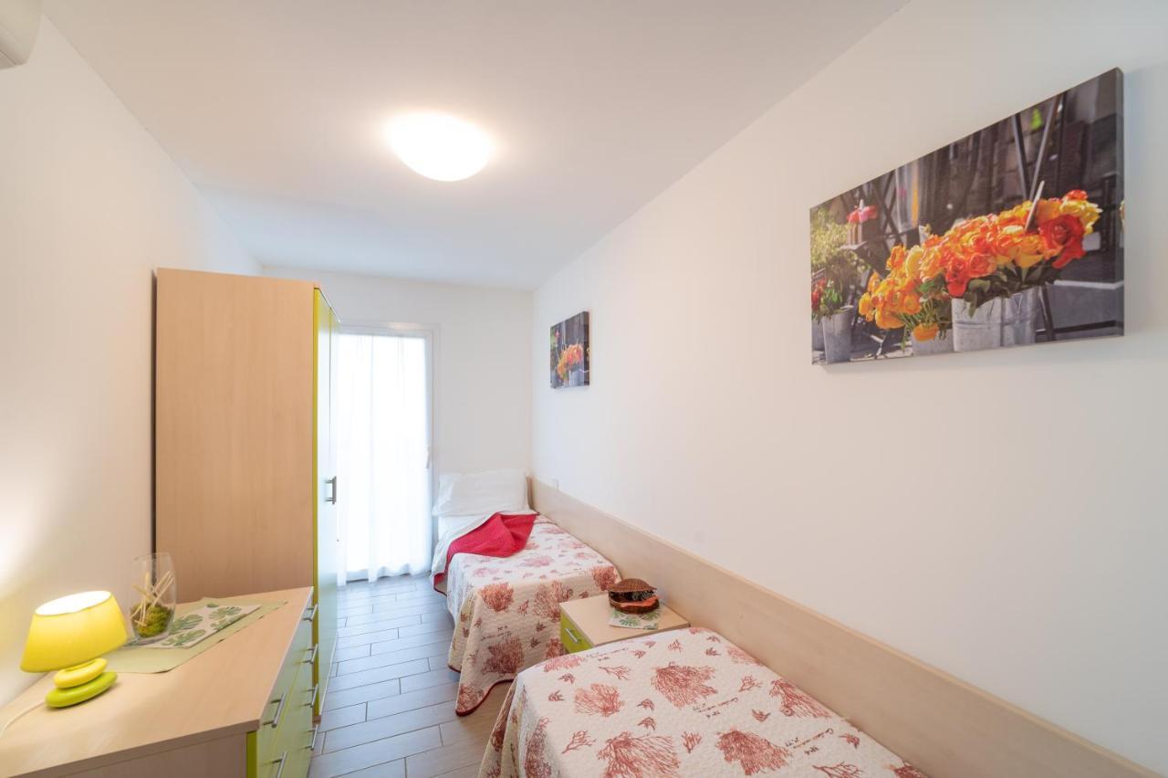 Residenza Monica Apartamento Lignano Sabbiadoro Exterior foto